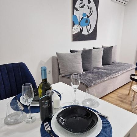Apartman Astra スレムスカ・ミトロヴィツァ エクステリア 写真