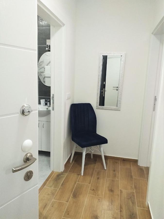 Apartman Astra スレムスカ・ミトロヴィツァ エクステリア 写真