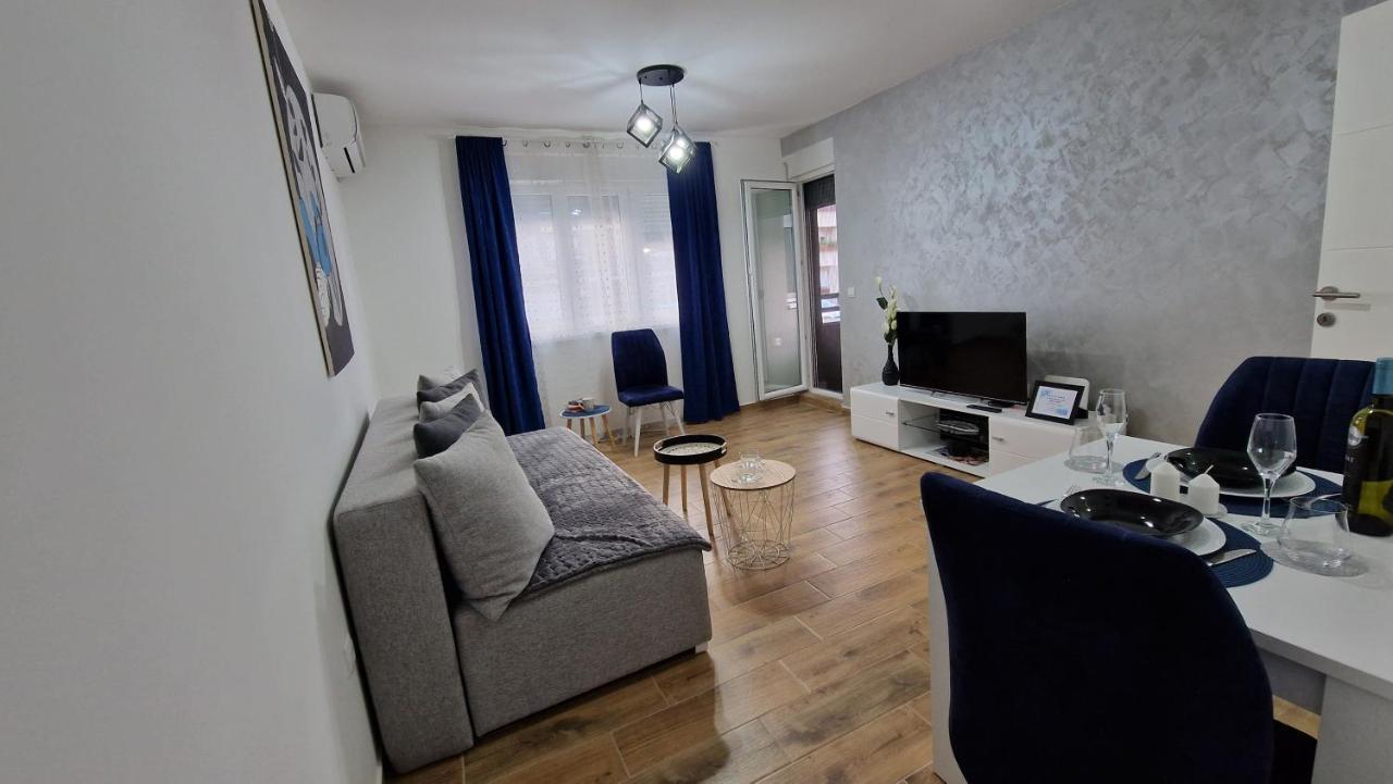 Apartman Astra スレムスカ・ミトロヴィツァ エクステリア 写真