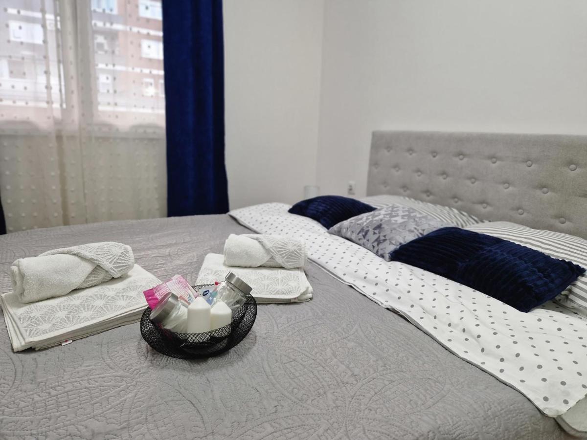Apartman Astra スレムスカ・ミトロヴィツァ エクステリア 写真