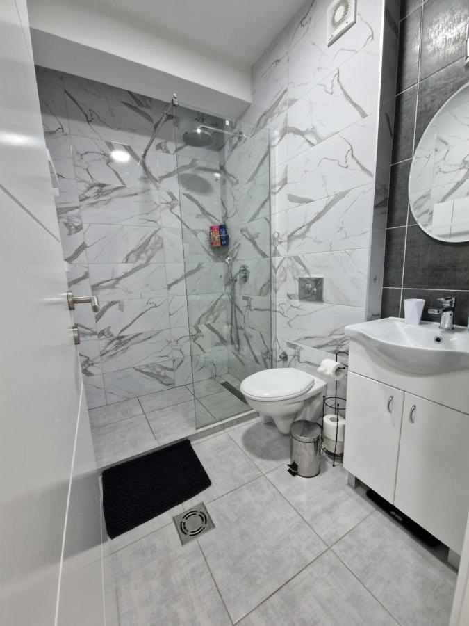 Apartman Astra スレムスカ・ミトロヴィツァ エクステリア 写真
