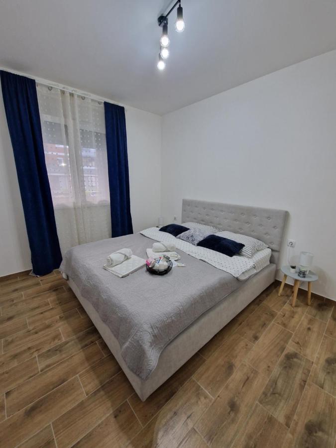 Apartman Astra スレムスカ・ミトロヴィツァ エクステリア 写真