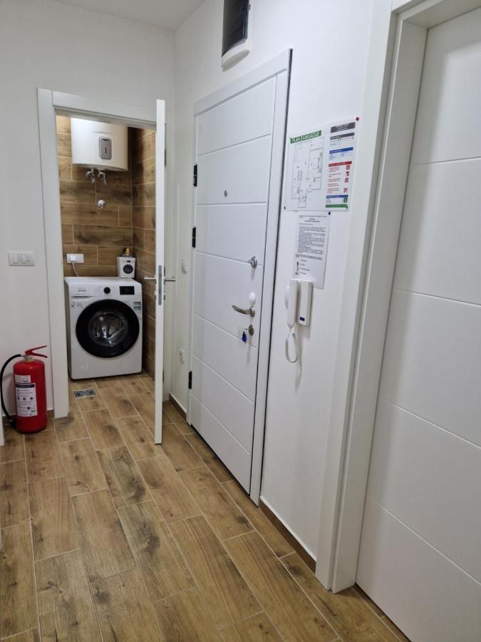 Apartman Astra スレムスカ・ミトロヴィツァ エクステリア 写真